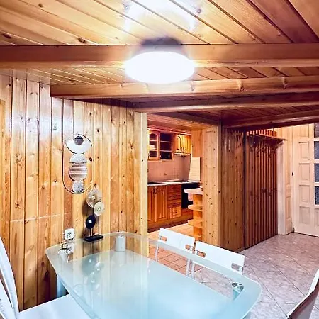 Apartament Ulloi - Unique Style Near Corvin